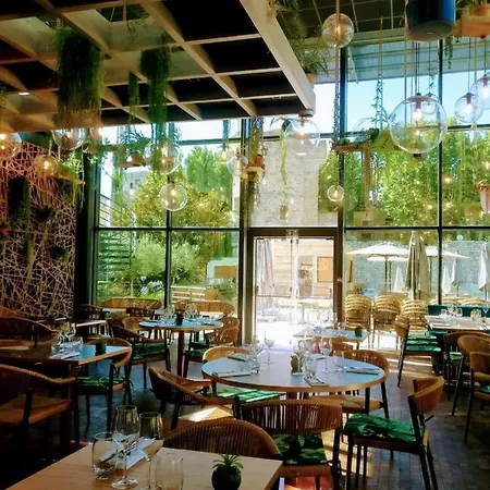 Aquabella & Otel Aix-en-Provence
