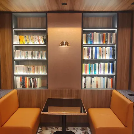 Aquabella & 4* Aix-en-Provence