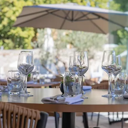 Aquabella & Otel Aix-en-Provence
