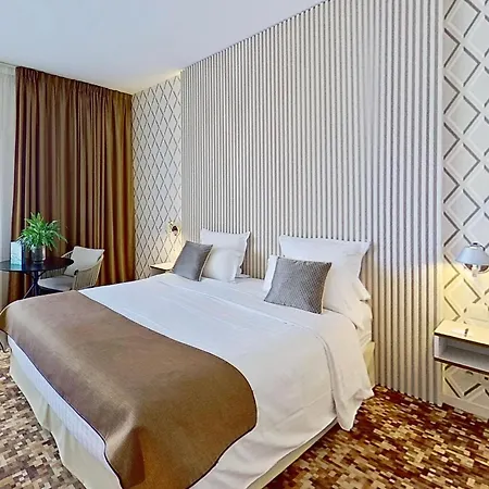 Aquabella & 4* Aix-en-Provence